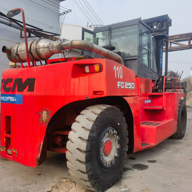 Camion à pinces de 6 m de hauteur TCM FD250 25 tonnes chariot élévateur diesel utilisé avec virage latéral à Shanghai