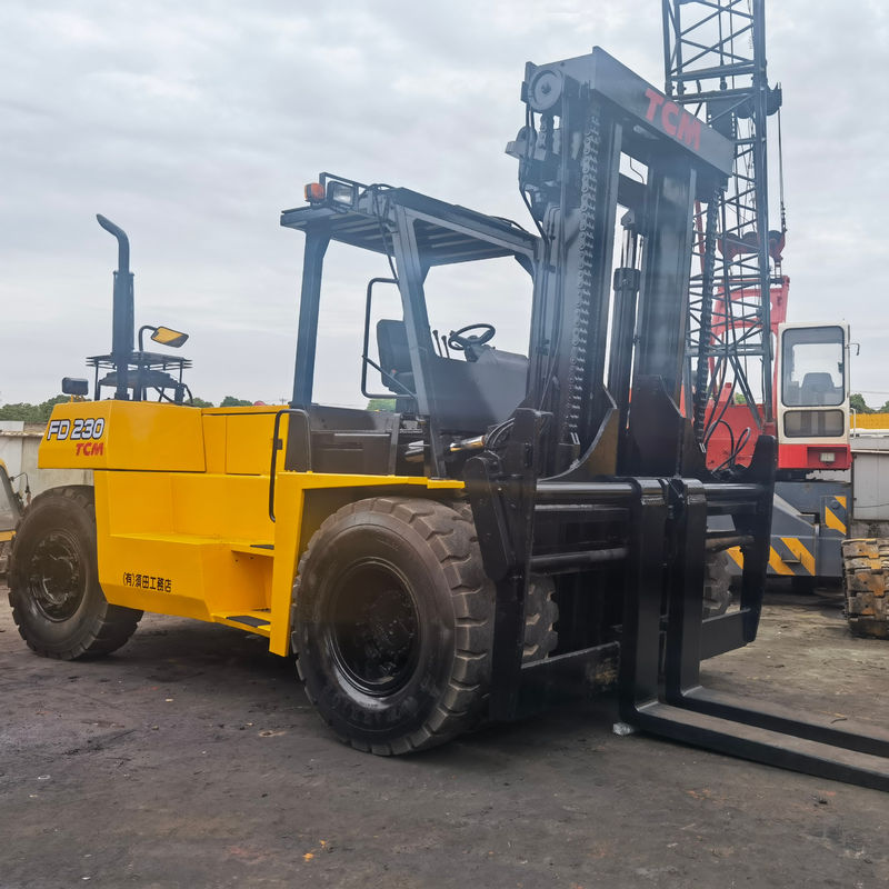 TCM FD230 chariot élévateur diesel de 12 à 25 tonnes pour le chargement et le déchargement de conteneurs