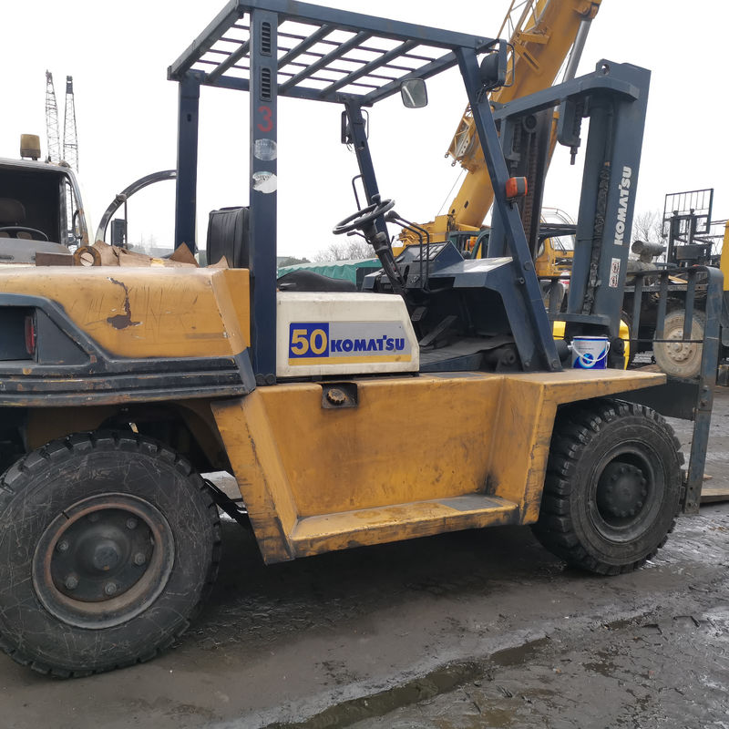 Camion élévateur de 5 t Komatsu avec cylindre de 1200 mm Longueur de la fourchette 2,7*1,2*2,1 m Dimensions globales