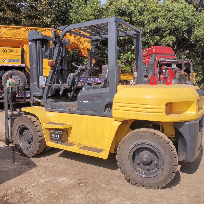 Le Japon a fabriqué un chariot élévateur Komatsu FD70 de 7 tonnes avec une longueur de fourchette de 1200 mm et une puissance diesel