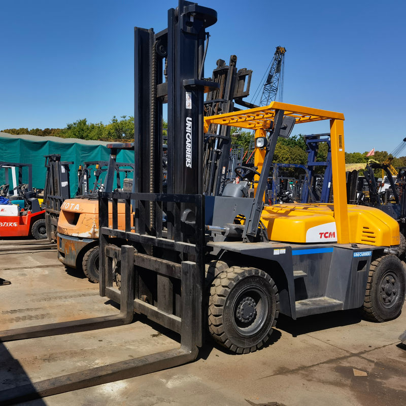 Excellent état 2019 TCM 7 tonnes chariot élévateur FD70 pour les travaux de construction et Jack de palettes
