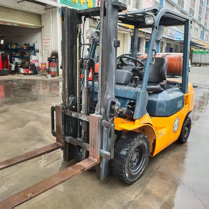 Fuente de puissance du moteur à essence Japon 2,5 tonnes 3 tonnes Toyota utilisé chariot élévateur diesel FD30 FD50 chariot élévateur électrique