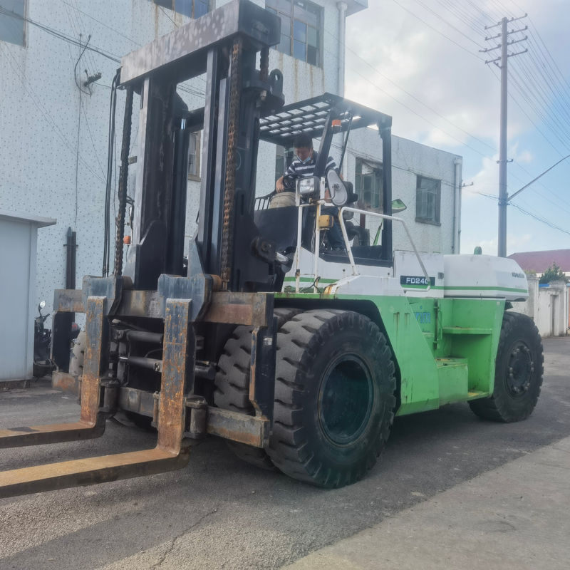 24 tonnes Japon Komatsu FD240 chariot élévateur pour la manutention de matériaux dans l'entrepôt Japon Stock