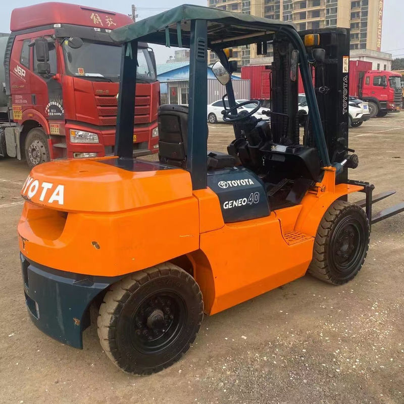 Toyota FD40,4 tonnes avec 2 étages Mast 3m 4m 4,5m Poids 4 000 kg