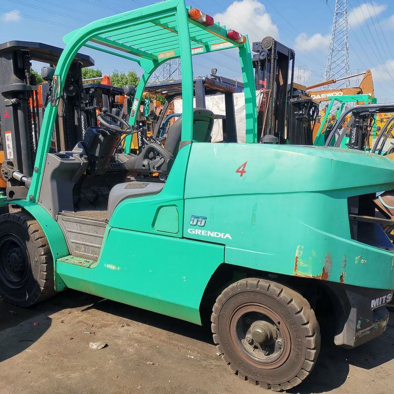 5.5 tonnes de chariot élévateur diesel MITSUBISHI de 180 mm de largeur de fourchette du Japon en bon état