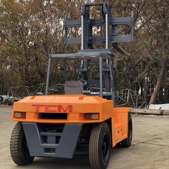 FD100 TCM chariot élévateur de 10 tonnes en bon état avec moteur diesel et largeur de fourchette de routine