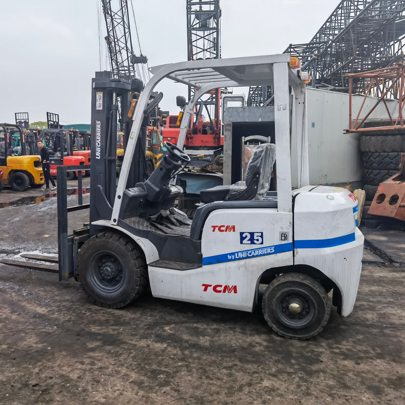 Accueil 2,5 tonnes d'occasion Japon TCM FD25 T3C chariot élévateur diesel pour les entreprises de restauration au détail