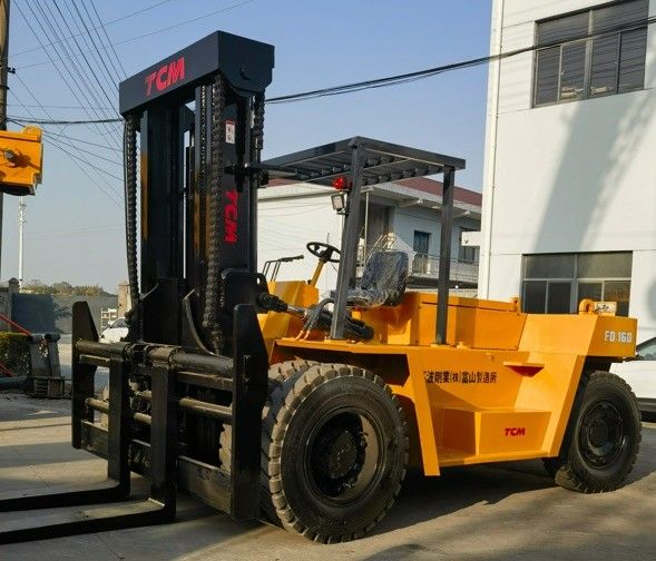 TCM 16 Tonnes FD160 16T élévateur de fourche Japon Original utilisé élévateur de fourche pour travaux lourds