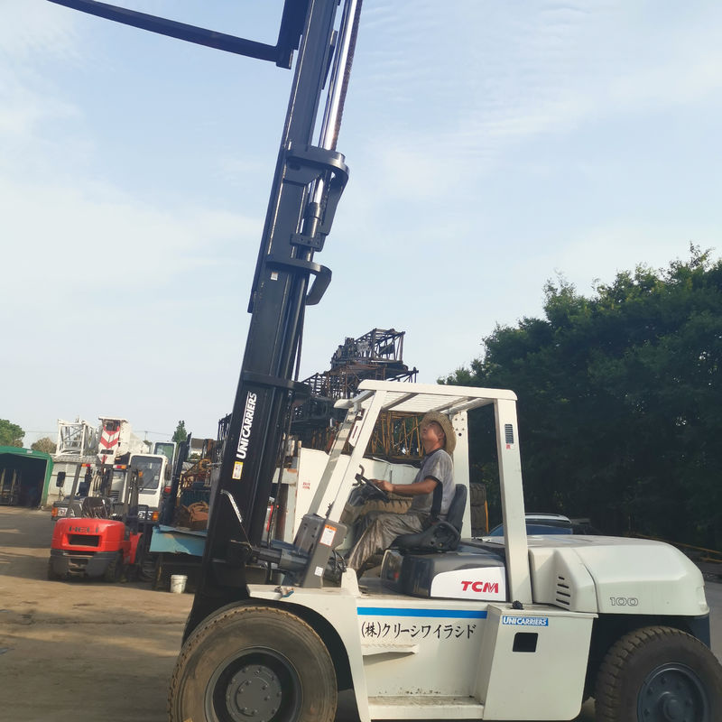 TCM FD100 10 tonnes élévateur à fourche diesel d'occasion pour les opérations et l'efficacité des boissons alimentaires